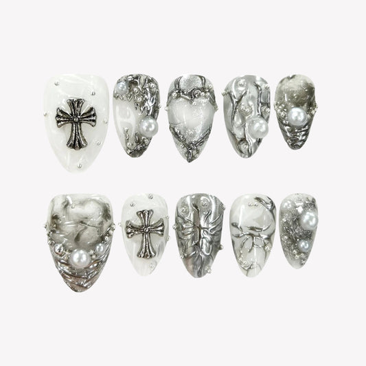 Gothic Radiance (Almond）
